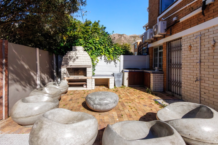 4 Bedroom Property for Sale in Gordons Bay Village Western Cape